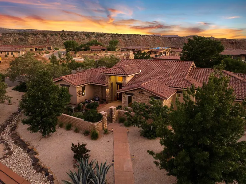 565 E RIO SION DR, Virgin, UT 84779