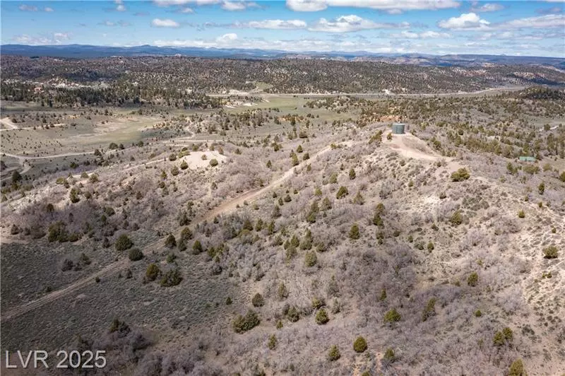 Alton, UT 84710,2625 N Oak Ridge RD