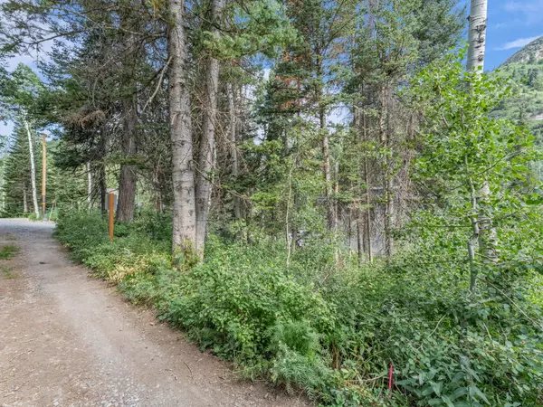Salt Lake City, UT 84121,9281 Fox Haven LN