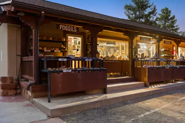 Springdale, UT 84767,694 ZION PARK Blvd