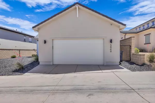 St George, UT 84790,5648 S Adobe Sun DR