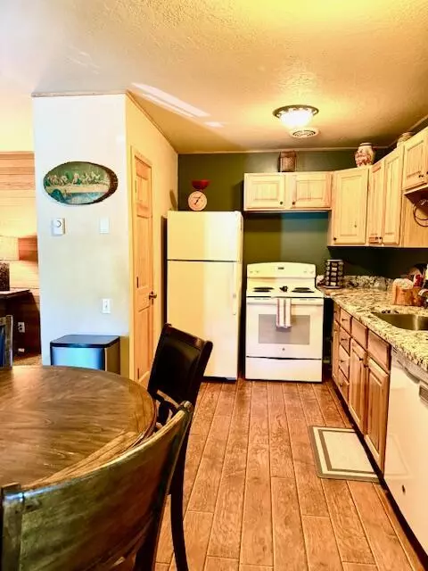 Brian Head, UT 84719,356 S Highway 143 #143 #l-22 (L6)
