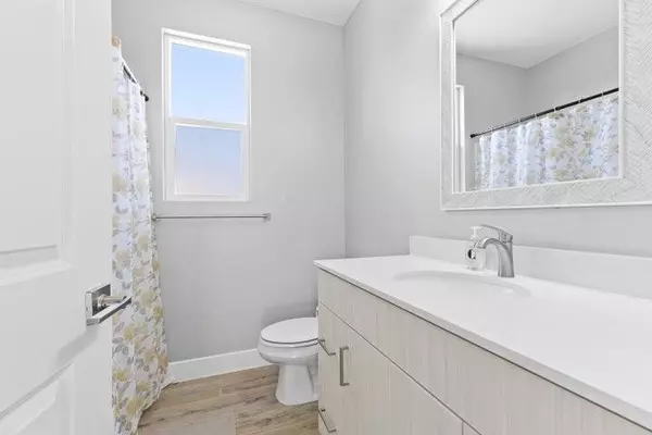 Enterprise, UT 84725,775 E 100 N ##60