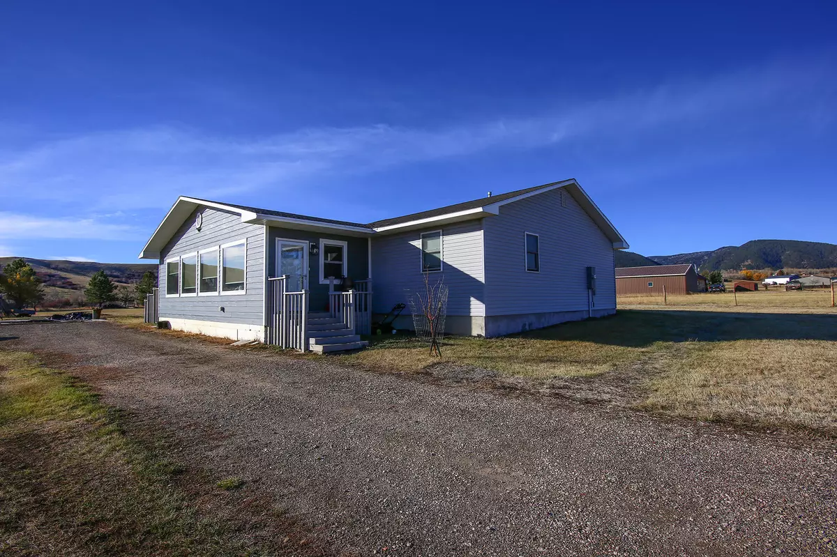 Banner, WY 82832,12 Helen LN