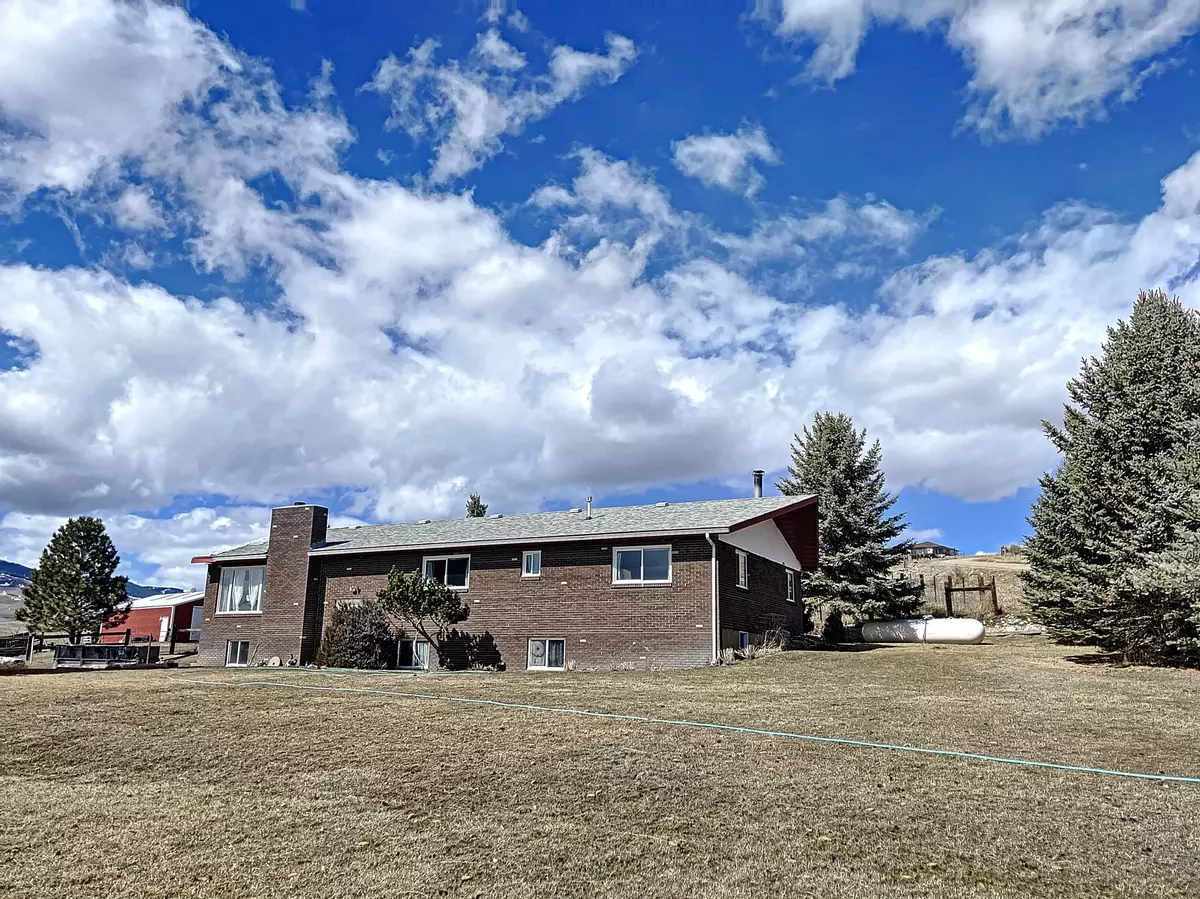 Banner, WY 82832,88 Sioux RD