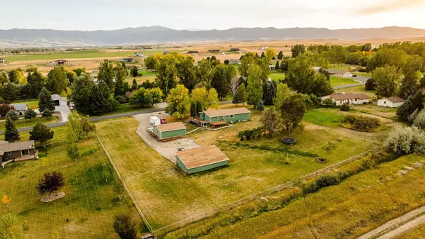 17 Piper RD, Sheridan, WY 82801