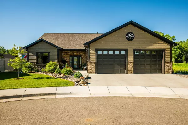 Sheridan, WY 82801,418 Creek CT