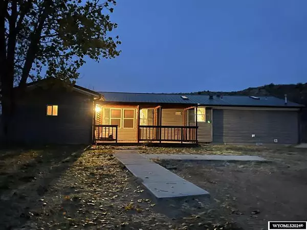 600 Arvada-Gillette RD, Arvada, WY 82831
