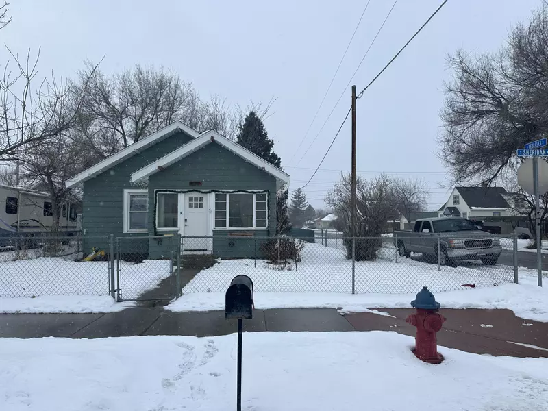 906 Sheridan AVE, Sheridan, WY 82801