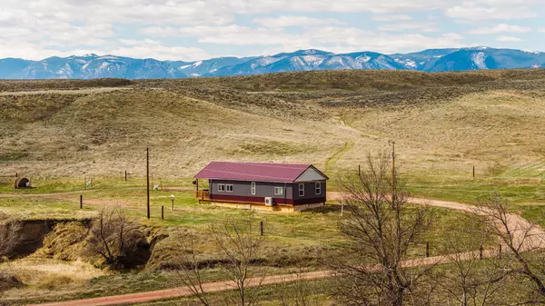 188 Early Creek RD #Unit B, Ranchester, WY 82839