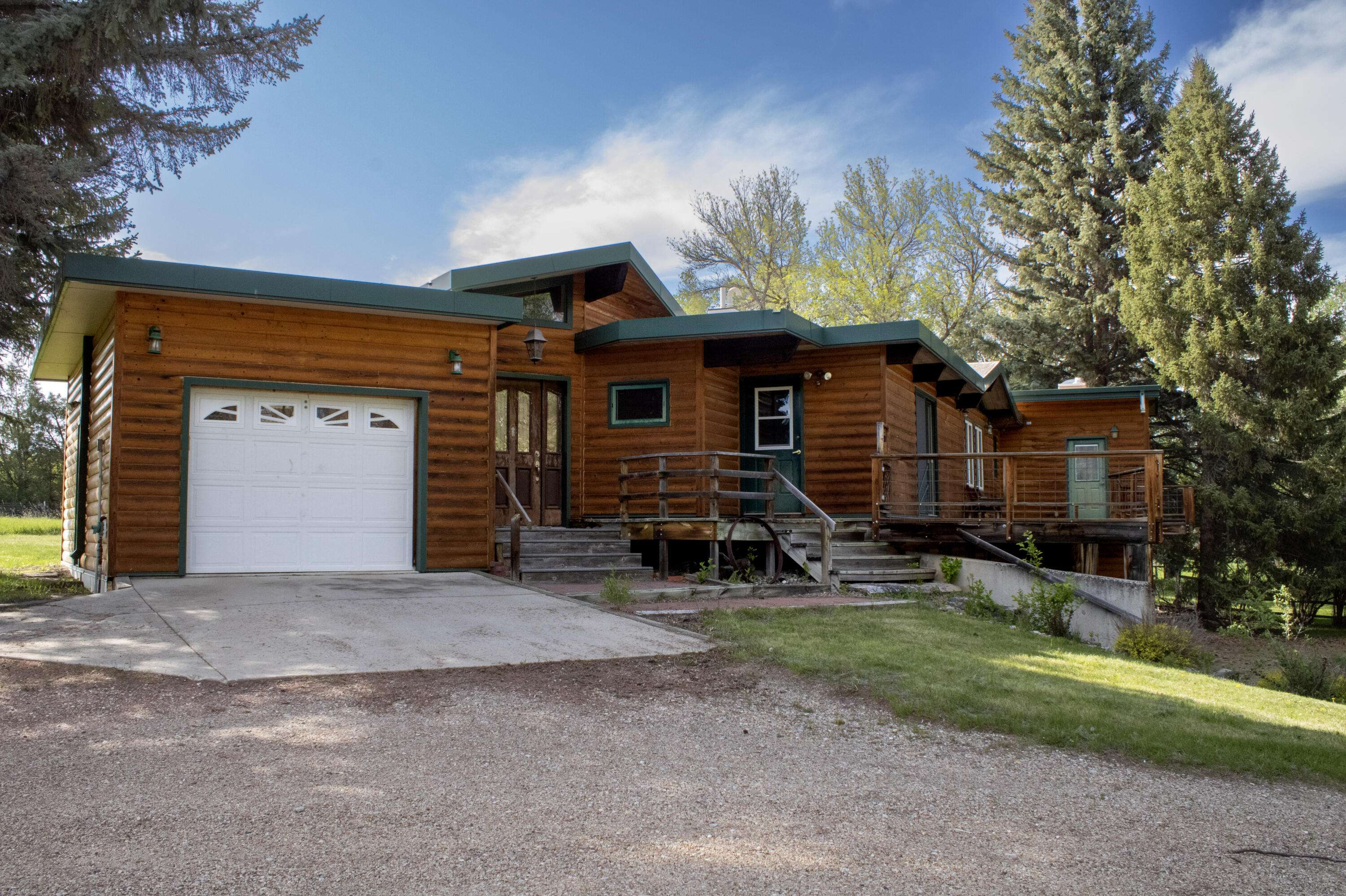 12 Beaver Creek RD, Sheridan, WY 82801
