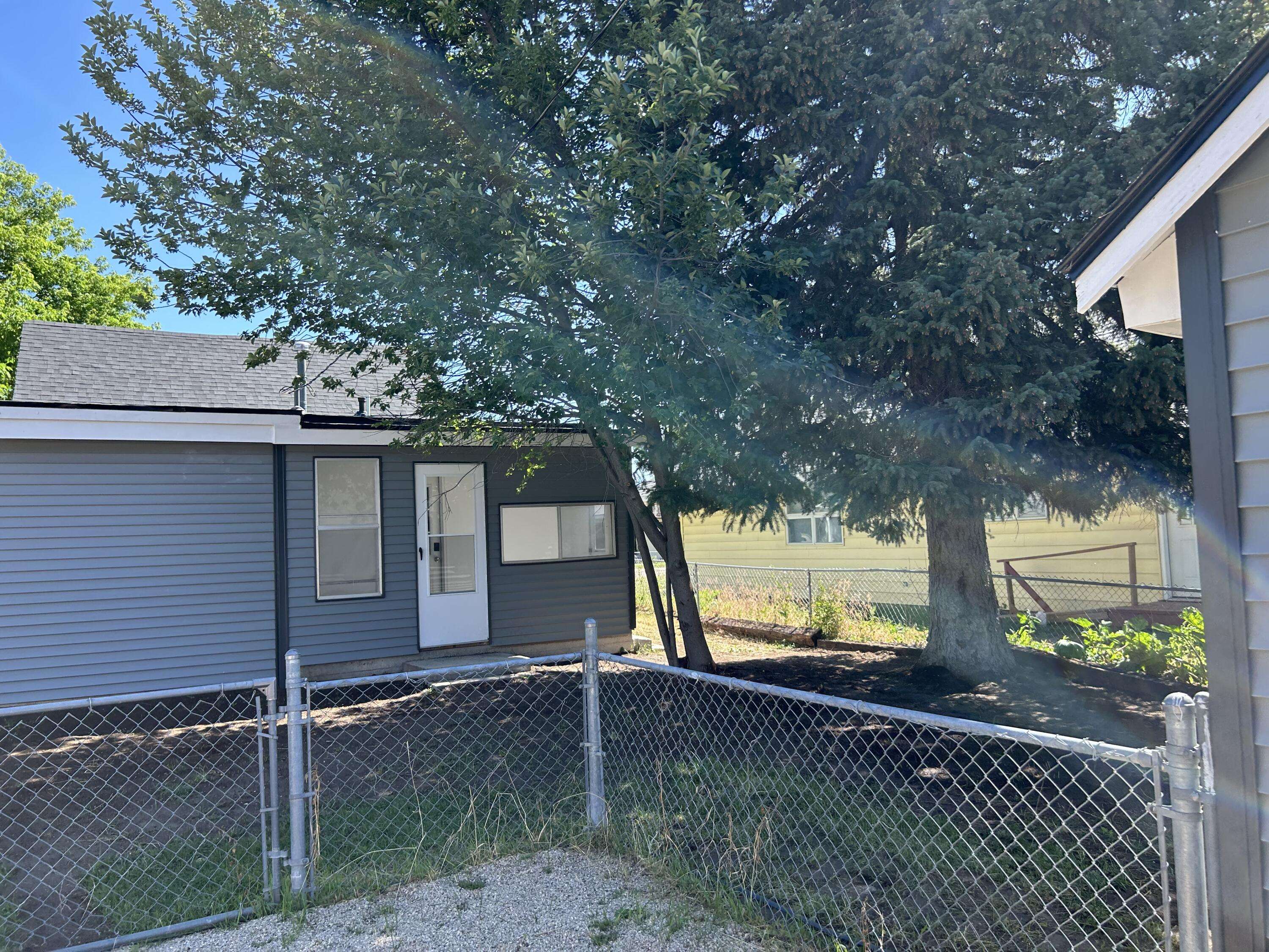 Sheridan, WY 82801,261 College AVE