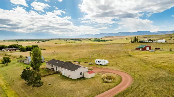 14 Spur LN, Parkman, WY 82838