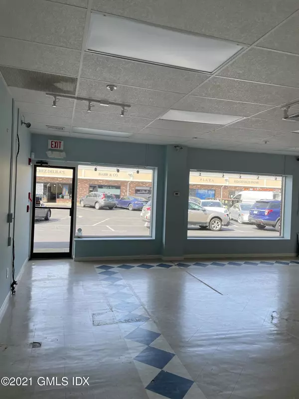 Ridgefield, CT 06877,113 Danbury RD #14