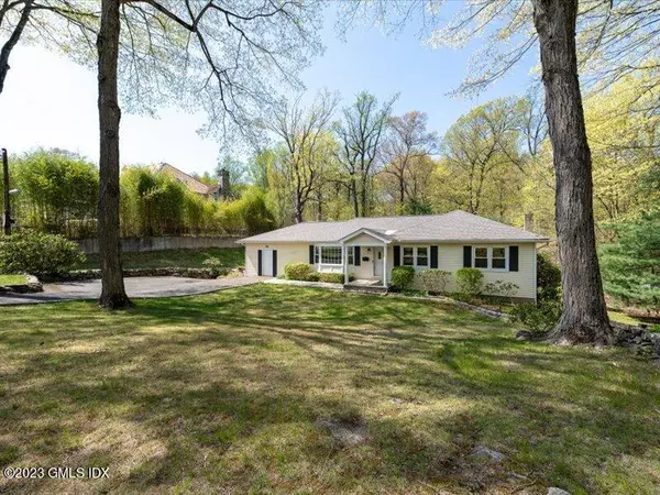 35 Hettiefred RD, Greenwich, CT 06831