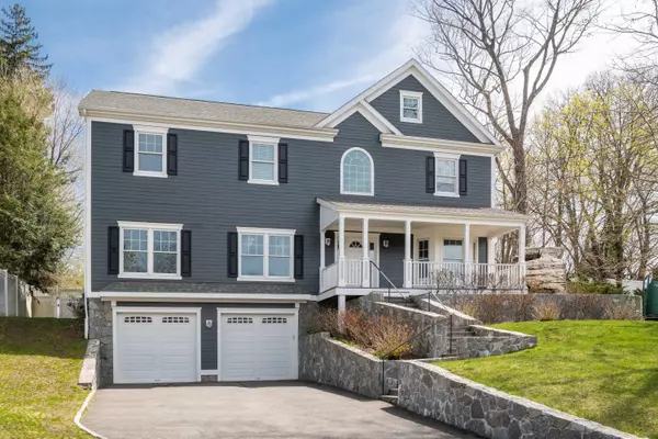 36 Meyer PL, Riverside, CT 06878