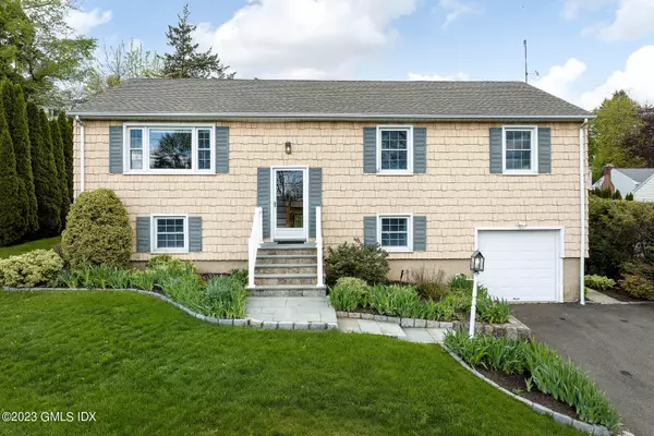 26 Cambridge DR, Greenwich, CT 06831