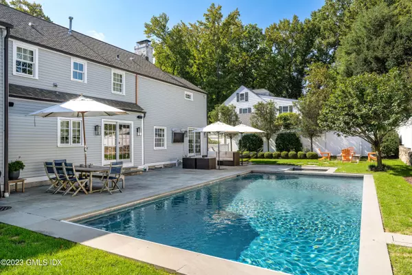 Riverside, CT 06878,10 Field RD