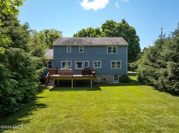 Riverside, CT 06878,5 Rainbow DR