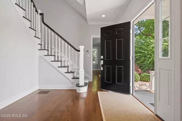 Cos Cob, CT 06807,551 River RD