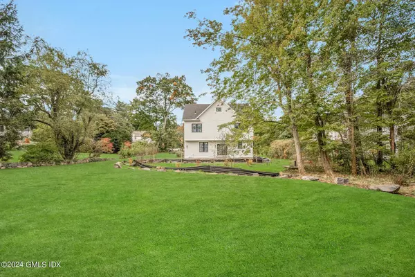 Greenwich, CT 06831,18 Scott RD