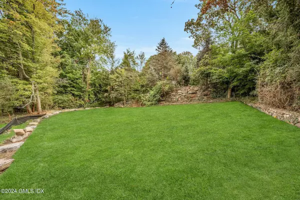 Greenwich, CT 06831,18 Scott RD