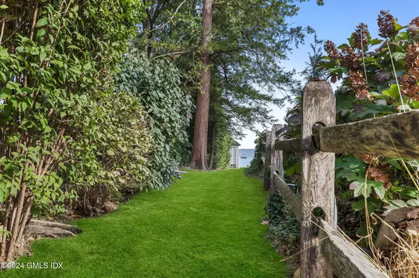 Old Greenwich, CT 06870,52 Shore RD