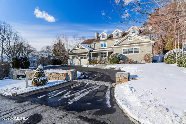 Old Greenwich, CT 06870,7 Robin PL