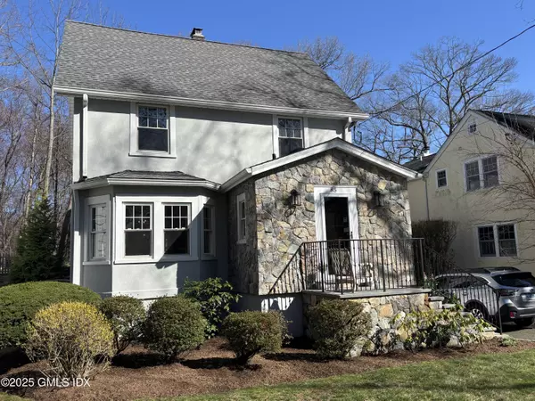 85 Valleywood RD, Cos Cob, CT 06807