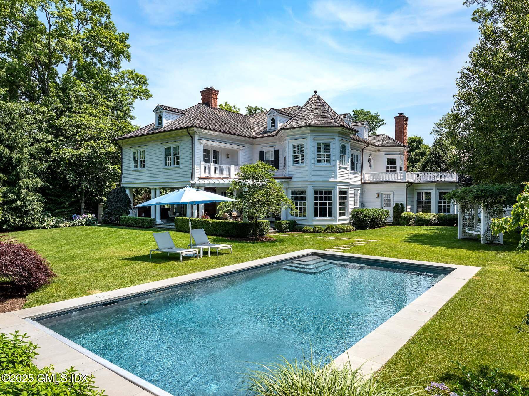 35 Club RD, Riverside, CT 06878
