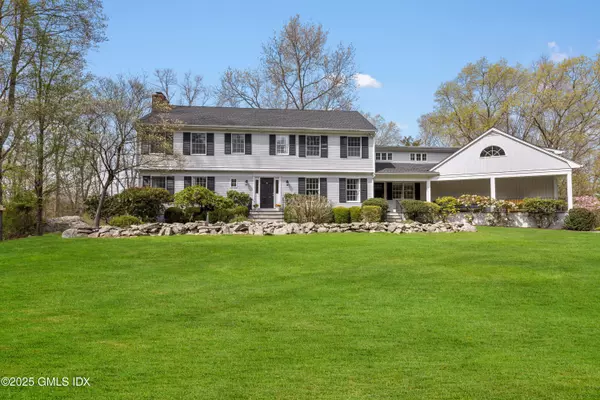 37 Carrington DR, Greenwich, CT 06831