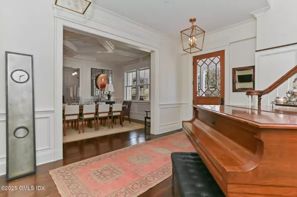 Cos Cob, CT 06807,523 Putnam AVE #B