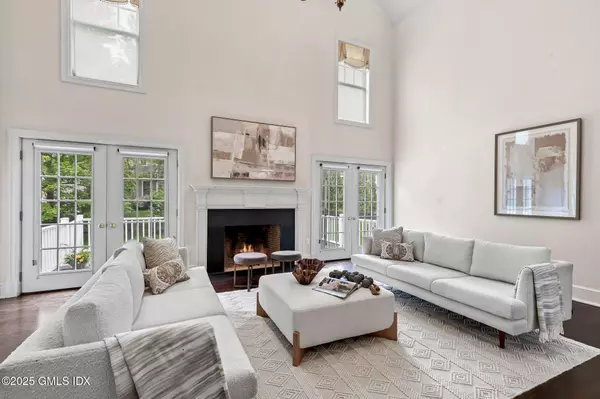 Stamford, CT 06902,84 Clubhouse DR