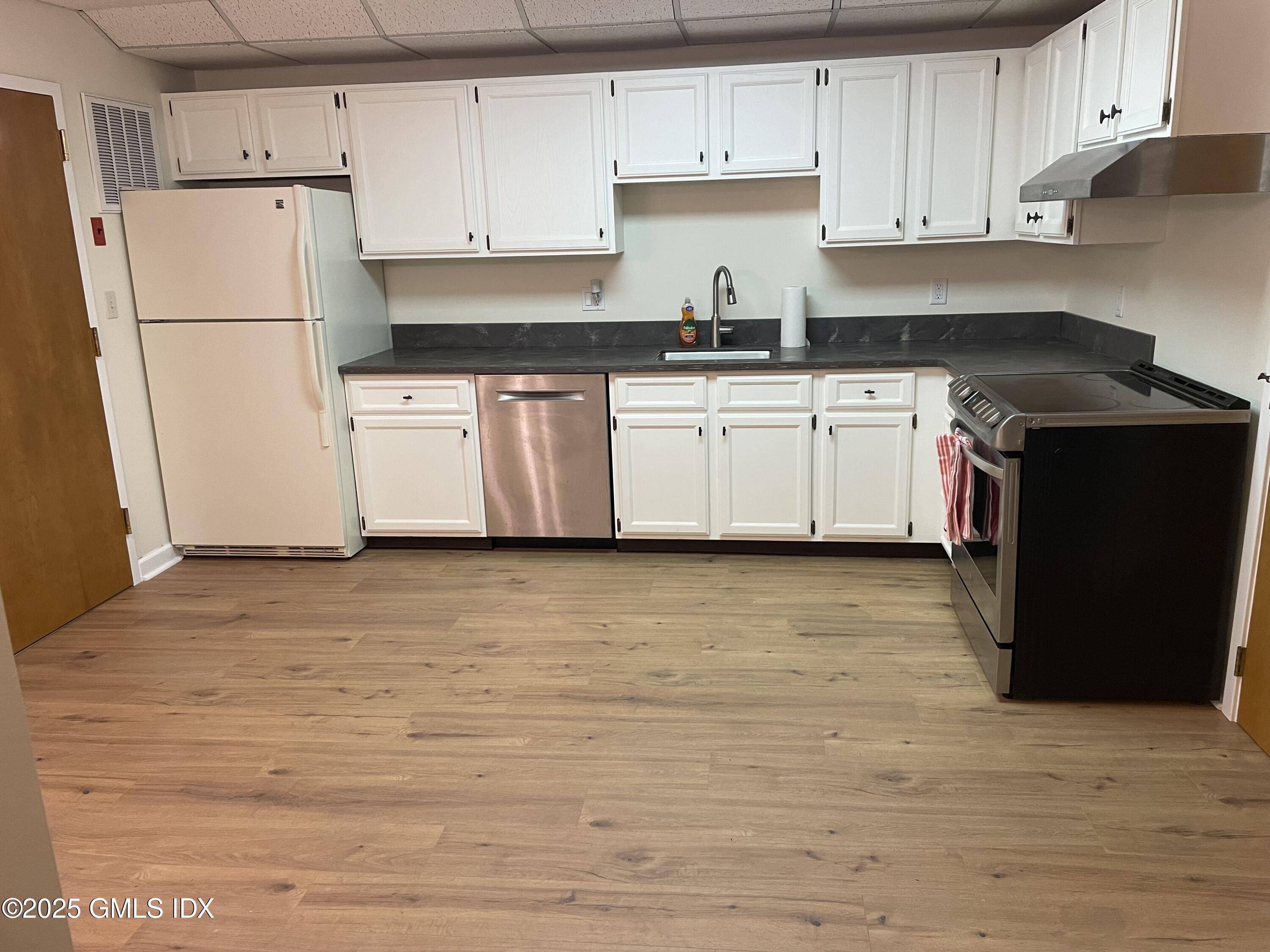 401 Greenwich AVE #3B, Greenwich, CT 06830
