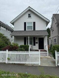 41 Sherwood PL, Greenwich, CT 06830