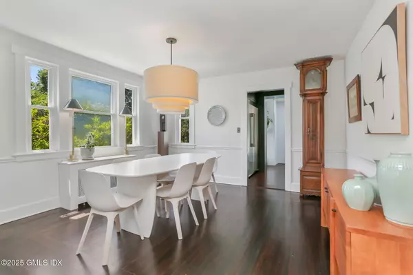 Cos Cob, CT 06807,75 Loughlin AVE