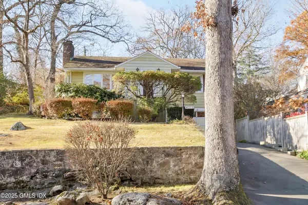 88 Valleywood RD, Cos Cob, CT 06807