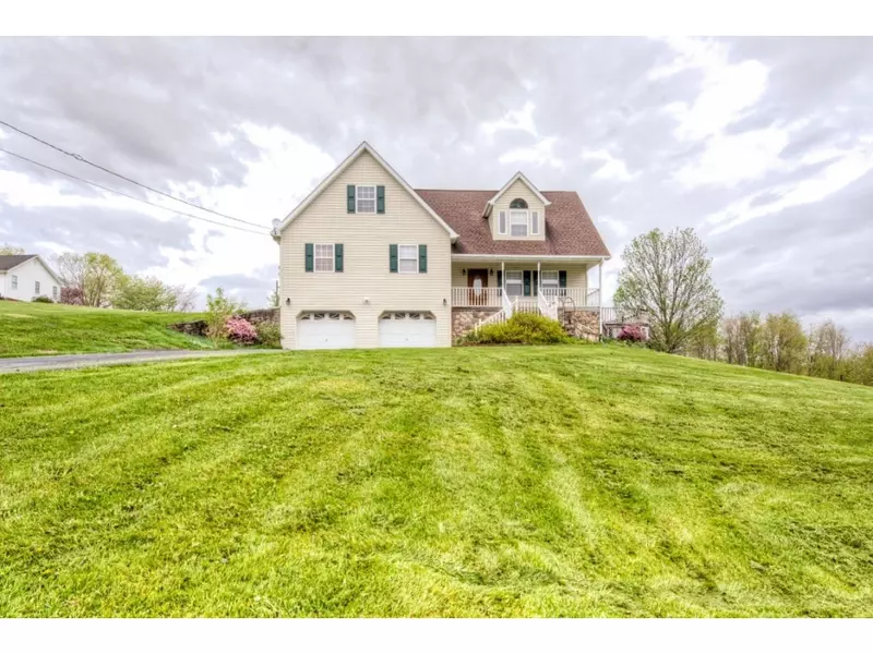 124 Clinchview CIR, Lebanon, VA 24266