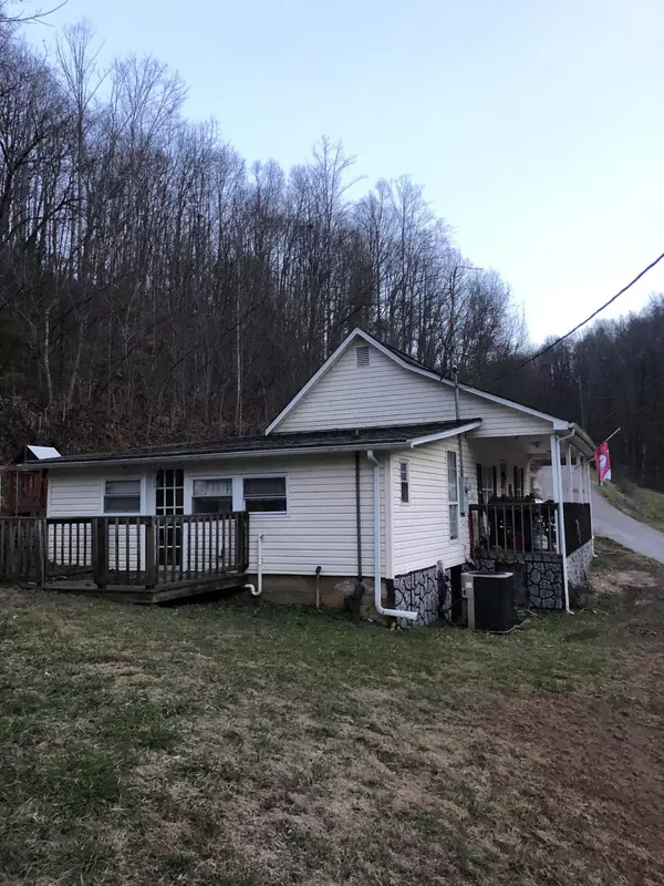 Elizabethton, TN 37643,260 Tester RD