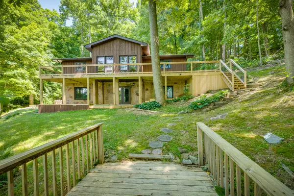 380 Lakewind DR, Piney Flats, TN 37686