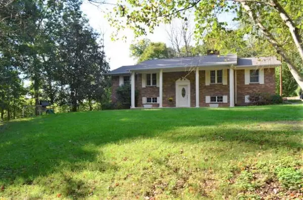 2077 Trent Valley RD, Sneedville, TN 37869