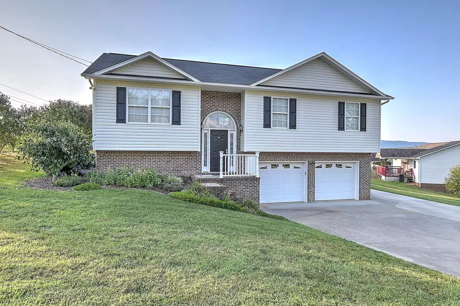 232 Navajo TRL, Church Hill, TN 37642
