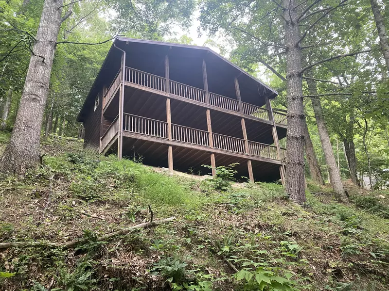 153 Moody CIR, Butler, TN 37640