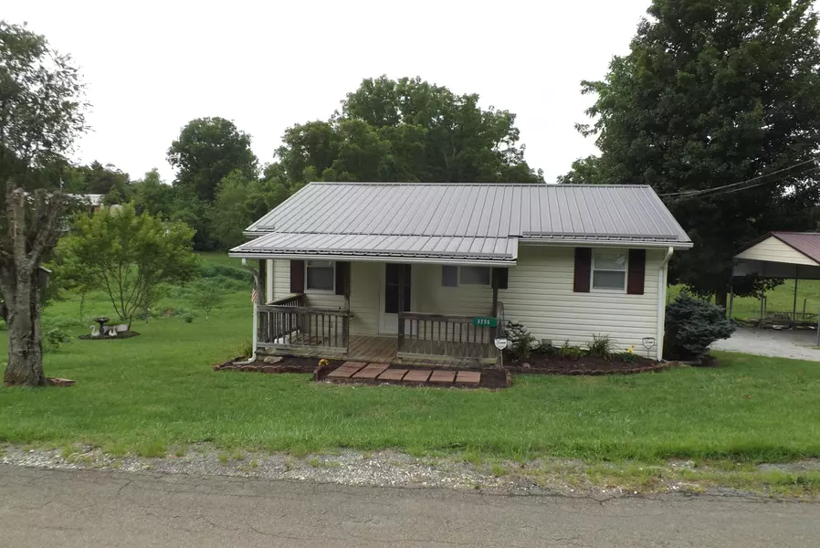 3255 Ervintown RD, Castlewood, VA 24224