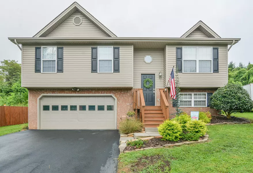 1309 Meadow Creek LN, Jonesborough, TN 37659