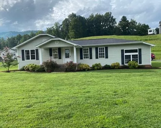 3301 Gap Creek RD, Hampton, TN 37658