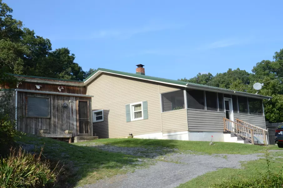 802 Old Blair Gap RD, Kingsport, TN 37660