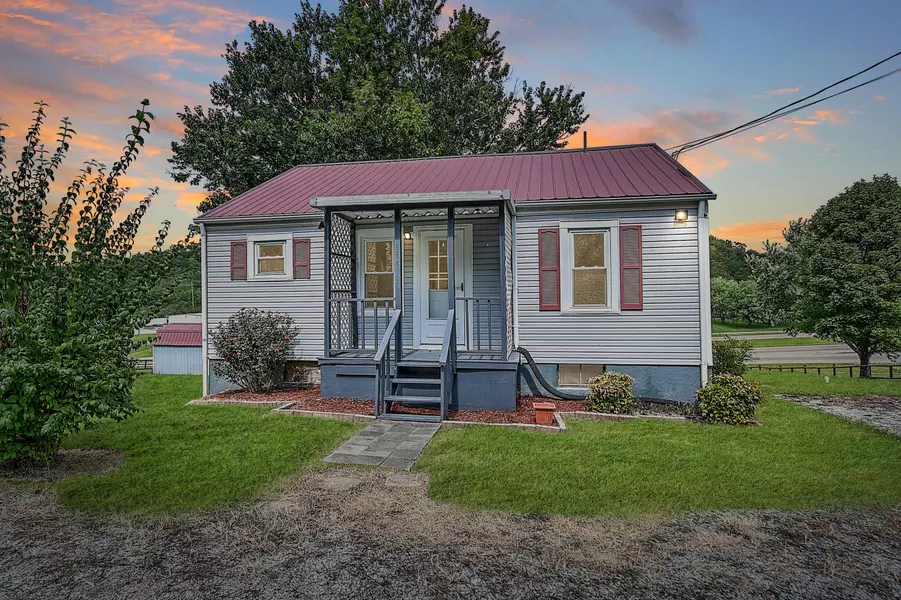 484 Old Knoxville HWY, Greeneville, TN 37743