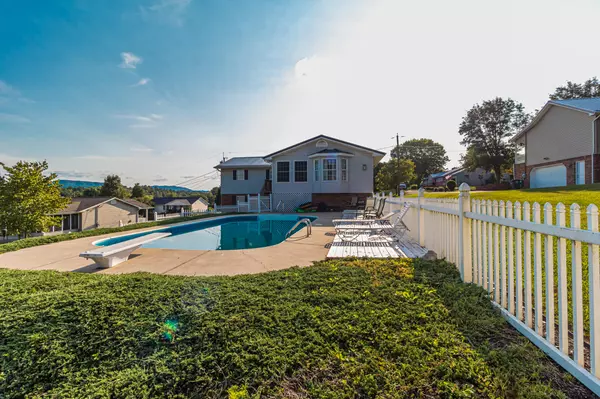 Mount Carmel, TN 37645,212 Marshall AVE