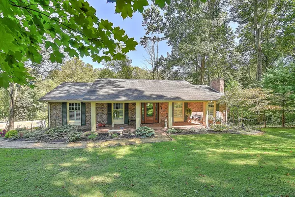 Blountville, TN 37617,372 Glasgow LN